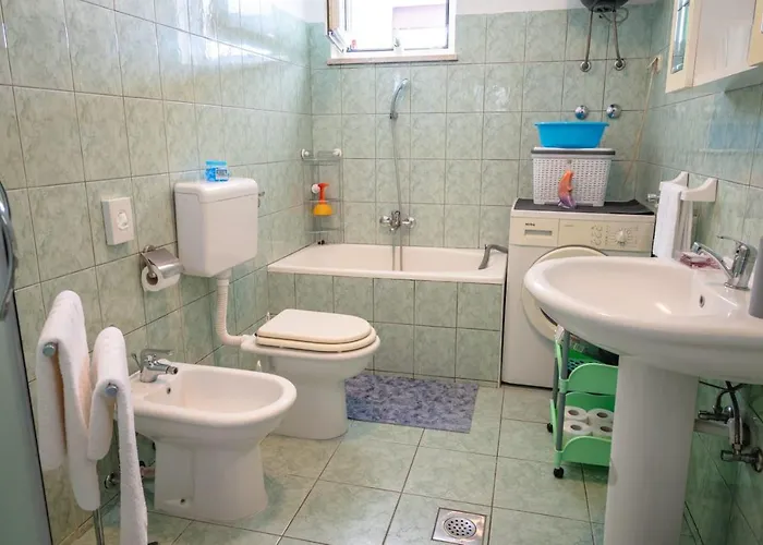 Tina 아파트 로비니