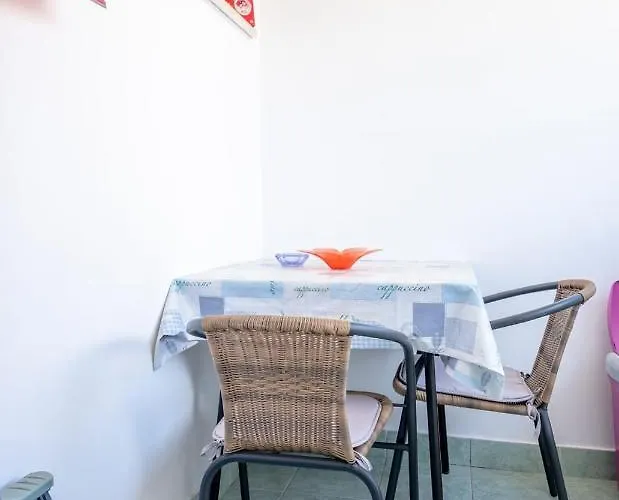 Tina 아파트 로비니