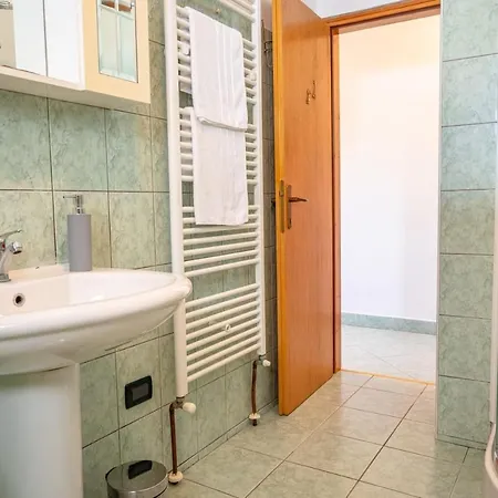 Tina Free Parking&bikes Apartman