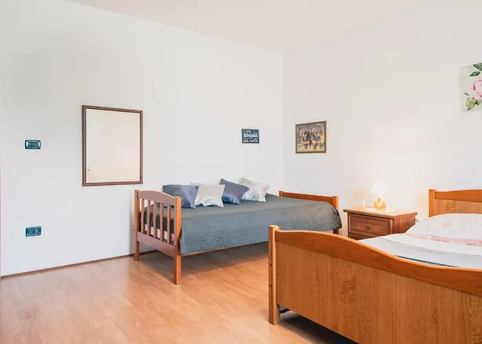 Tina Apartment *